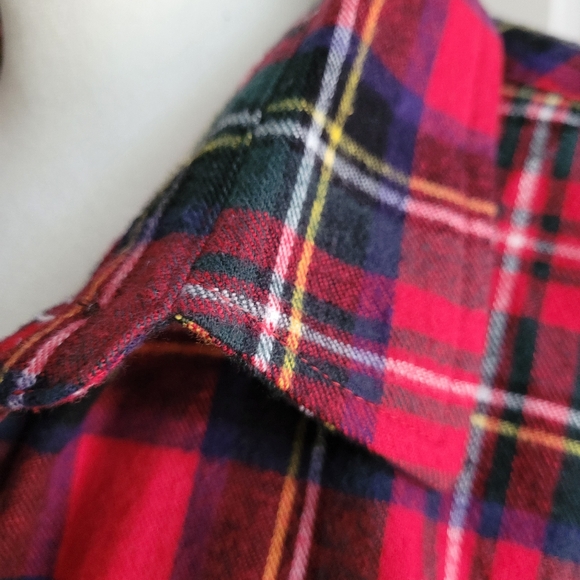 LL Bean Women's Flannel Red Plaid, SZ M, Relaxed Fit - Picture 4 of 10